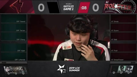 全力以赴的表演！上路、中路、下路和打野都做出了精彩的操作， EDward Gaming 击败了 Bilibili Gaming ，三支队伍全部获胜晋级