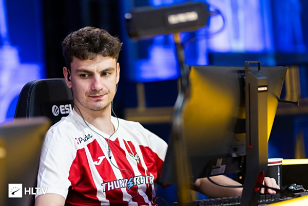 资讯如何正确攻房区？用这1招战术配合，灭队不要太轻松